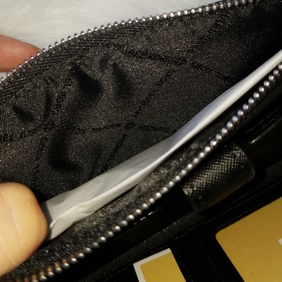 Michael Kors Jet Set Double Zip PVC Black Wristlet - Picture 5 of 7